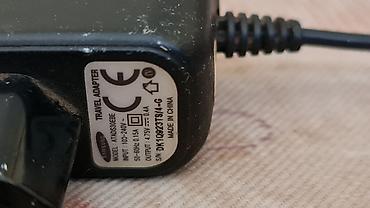 Mobile Phone Chargers: Samsung putni punjač sa fiksnim kablom i konektorom za starije Samsung — 3