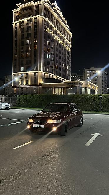 mini copper: Седан среднего класса, бордовый металлик. Кузов 4‑дверный, аккуратные — 5