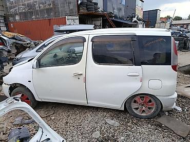 обвес тойота: Разбор на запчасти: компактвэн Toyota функарго (правый руль), белый — 4
