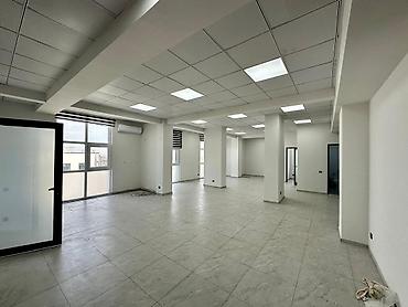 Кеңселерди ижаралоо, 190 м², Турак комплексинде, Тоолор көрүнүп турат, Юридикалык дареги менен, Өзүнчө ашканасы менен