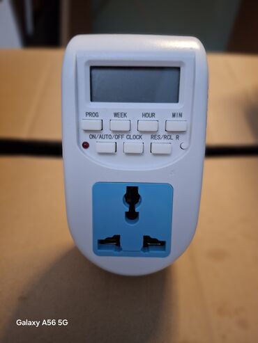 Стабилизаторы напряжения: Rəqəmsal zamanlayıcılı elektrik priz adapteri - LCD ekran və