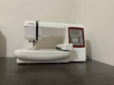 janome 500e: Тигүүчү машина Janome, Сайма сайуучу машина, Компьютерлештирилген, Автомат