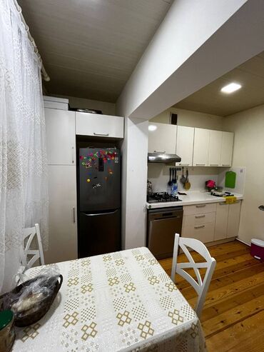 Uzunmüddətli kirayə mənzillər: Azadlıq metrosuna əyaqla 10 dəqiqəlik məsafədə 9 mərtəbəli binanın — 6