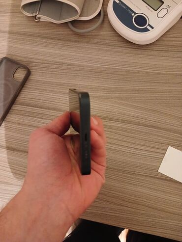 Apple iPhone: IPhone 14, 128 GB, Midnight, Face ID — 7