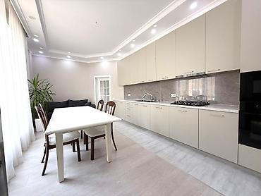 Продажа коттеджей и домов: 6 комнат, 213 м², 5 соток, Бишкек, Ак-Орго ж/м Агентство недвижимости — 11