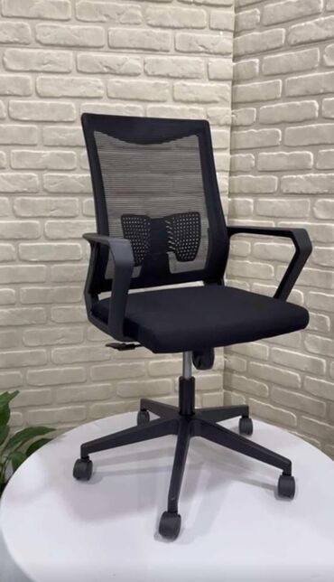 Ofis və oyun kresloları: Yeni, Təkərli, Qolları tənzimlənir, Dəri