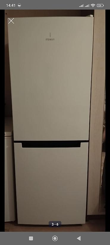 Продам надежный двухкамерный холодильник Indesit DF4160W в
