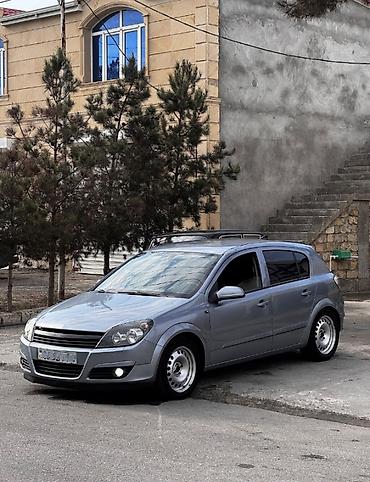opel astra on şuşə: Opel Astra: 1.6 l | 2005 il 350000 km Sedan — 5
