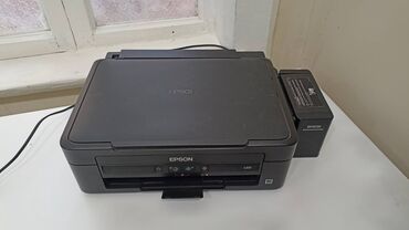 Printerlər: Epson L222 rəngli printer təzə kimidir. İşlək vəziyyətdədir