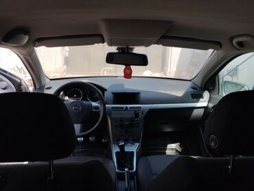 Opel: Opel Astra: 1.9 l | 2008 il 346000 km Universal — 3