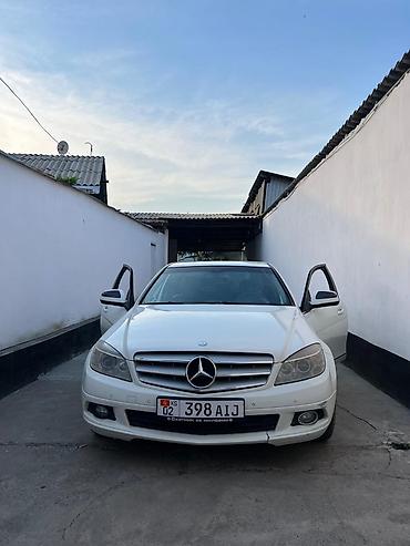 xpeng g3: Mercedes-Benz C-Class: 2008 г., Седан — 2