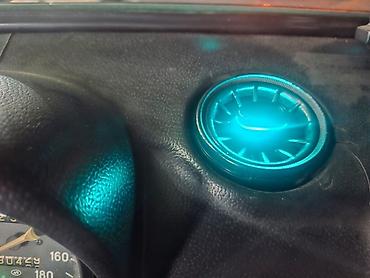 w211 salonu: Avtomobil üçün ön panel (torpedo) hava deflektoru/ventilyasiya qəfəsi — 2