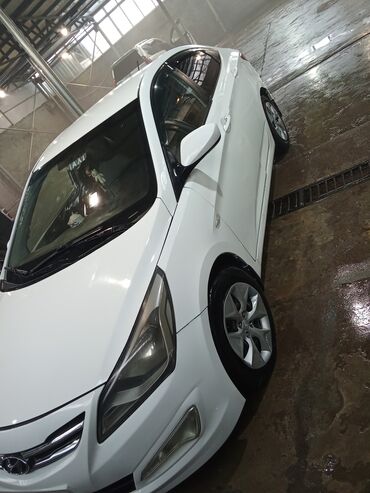 Hyundai: Hyundai Solaris: 2015 г., 1.4 л, Автомат, Бензин, Седан — 5