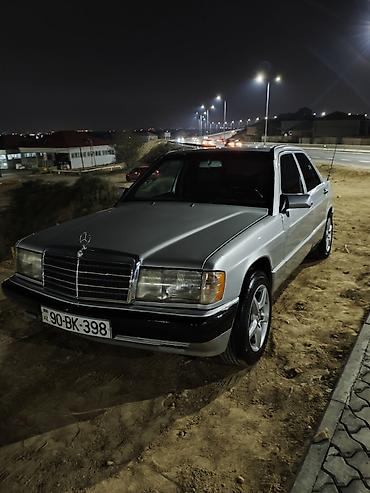 bmw e 38: Mercedes-Benz 190: 2.2 l | 1992 il Sedan — 2