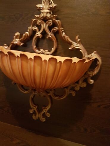 Digər ev dekoru: Aksesuar. Divar üçün. Təzə. Plastmas. Ölçüsü- 52 × 45 sm. Qiyməti - — 7