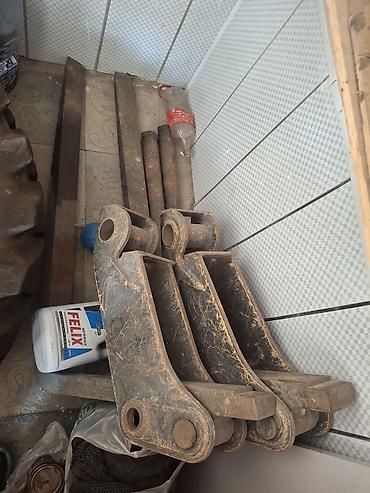 ekskavator icaresi: Ekskavator üçün kovşaqlar və qoşma detalları Məhsul təsviri: - — 1