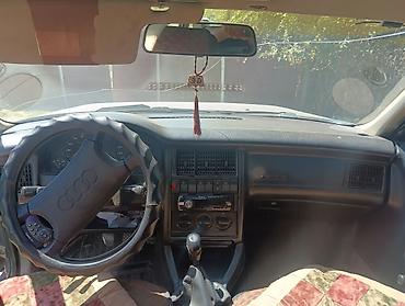 Унаа: Audi 80: 1990 г., 1.8 л, Кол менен иштөөчү, Бензин, Седан — 4