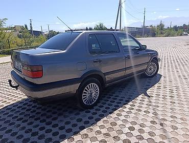 эур на ваз: Volkswagen Vento: 1993 г., 2 л, Механика, Бензин, Седан — 2