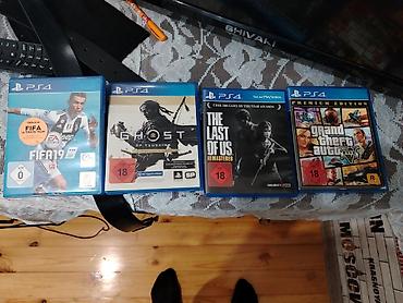 ps4 aksesuar: PlayStation 4 (PS4) komplekti Tərkib: - Sony PlayStation 4 konsolu - — 2