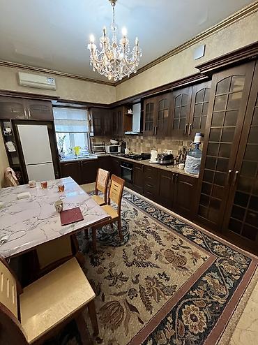 Продажа коттеджей и домов: 6 комнат и более, 200 м², 6 соток, Бишкек, Аламединский рынок / базар Риэлтор — 23