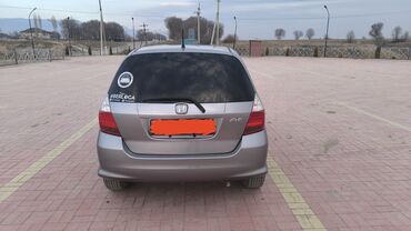 Honda: Honda Fit: 2005 г., 1.3 л, Автомат, Бензин, Седан