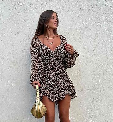 Haljine: ⚜️ Univerzalna velicina 
⚜️ Cena 1700 din — 24