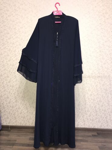 вечернее длинное платье черного цвета: Вечернее платье, А-силуэт, Длинная модель, С рукавами, XL (EU 42)