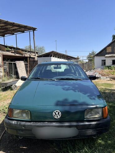 Volkswagen: Volkswagen Passat Variant: 1990 г., 1.8 л, Механика, Бензин, Универсал