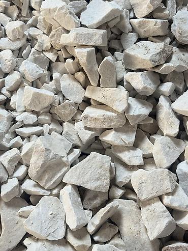 Мраморная крошка: Мраморная крошка, Белый, Ландшафтная, В мешках — 12