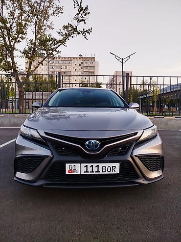 2022: Toyota Camry: 2022 г., 2.5 л, Автомат, Гибрид, Седан — 2