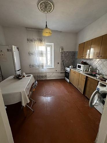 Продажа коттеджей и домов: 🏡 Продается просторный дом в селе Люксембург 📍 Улица Советская — тихое — 2