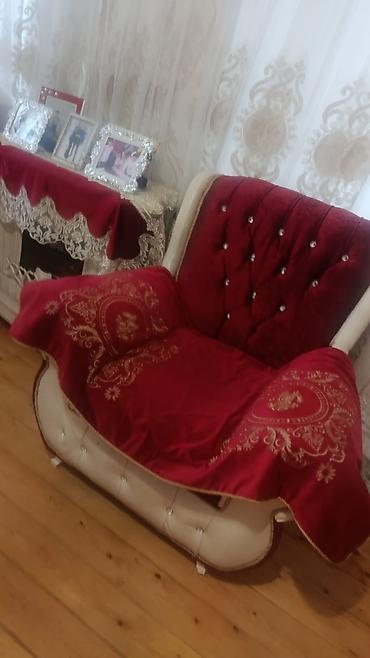 salon divanları: Qonaq otağı üçün yumşaq mebel dəsti - Tərkib: 1 divan + 2 kreslo - — 3
