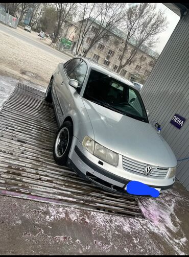 Volkswagen: Volkswagen Passat: 2000 г., 1.8 л, Механика, Бензин, Седан