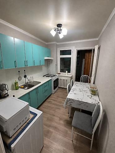 Батирлерди ижарага берүү: Продаётся 3-комнатная квартира в селе Сокулук! 📍 Адрес: район — 7