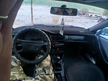 Audi: Audi 80: 1992 г., 2.3 л, Механика, Бензин, Седан — 5