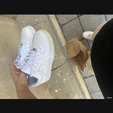 nike air force 1: Məhsul: Ağ rəngli Nike Air Force 1 Low kişi idman ayaqqabısı — 1