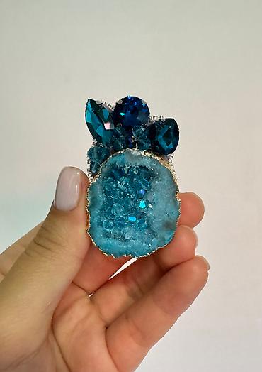 Другие ювелирные изделия: Набор из натурального камня бирюза со своровскими камнями. А также — 8