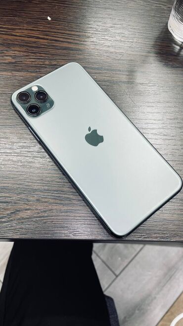 Apple iPhone: IPhone 11 Pro Max, Б/у, 256 ГБ, Alpine Green, Защитное стекло, Чехол, 86 %