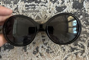 Ostala ženska odeća: Original žense naočare (Guess, Ray Ban) U dobrom stanju, cena po — 4
