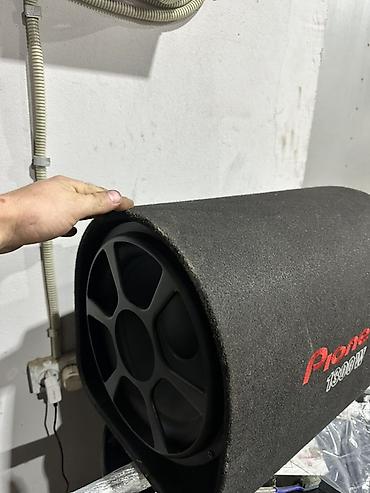 Автоэлектроника: Сабвуфер Pioneer в корпусе «бочка» (tubе) 1300W - Тип: активный — 2