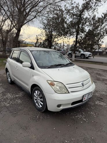 купить toyota voxy: Toyota ist: 2004 г., 1.5 л, Автомат, Бензин, Хэтчбэк