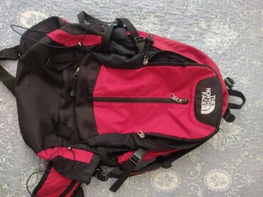 Маски, очки: 🏋️‍♂️ The North Face İdman Çantası – Keyfiyyət və Rahatlıq Bir Arada
