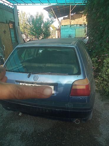 Унаа сатуу: Volkswagen Golf: 1993 г., 1.6 л, Кол менен иштөөчү, Бензин, Хетчбек — 2