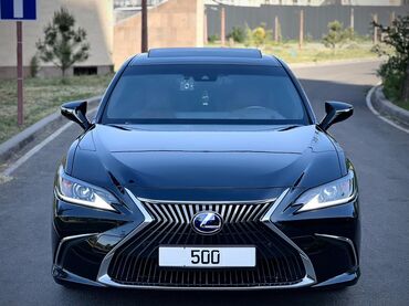 лексус в рассрочку: Автомобиль Lexus ES 500 черного цвета. Отличается элегантным дизайном