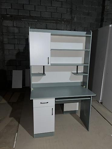 Компьютерные столы: Компьютерный стол, Новый, С полками — 3
