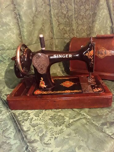 Qədim tikiş maşınları: Qədimi tikiş maşını SİNGER satılır.Şotlandiya Klaydbank ş (Clydebank) — 6