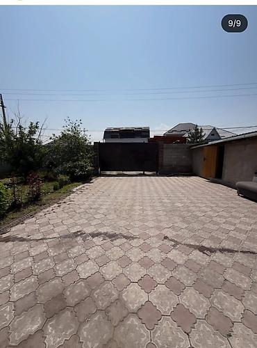 Продажа коттеджей и домов: 💫 Продается большой дом срочно !!! 💫 Район : Ала -Тоо 3 📐 Площадь — 3