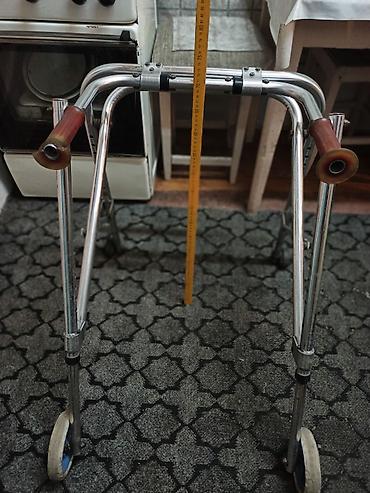 Инвалидные коляски: Продаю бу 1 деская 1 взрослая коляска и есть ещё ходунки одни не — 16