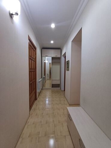 Uzunmüddətli kirayə mənzillər: Səməd Vurğun parkinin yani, 5/5, 2 otaqli, 65 kv sahəsi olan mənzil — 9