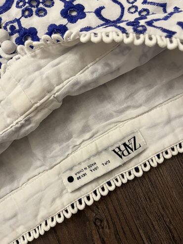 Digər kişi ayaqqabıları: Zara etek 
L razmerdir. M ve L razmerlere gedir — 19